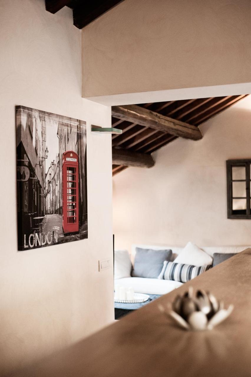 Apartment Mansarda Campo Dei Fiori - Via Dei Balestrari 37 Rom